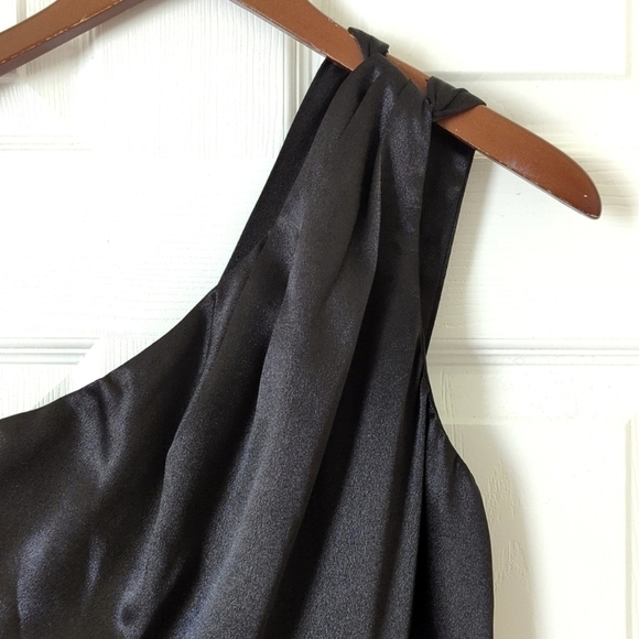 Lulu's On the Guest List Satin One-Shoulder Formal A-Line Maxi Dress Black Small - Picture 4 of 16